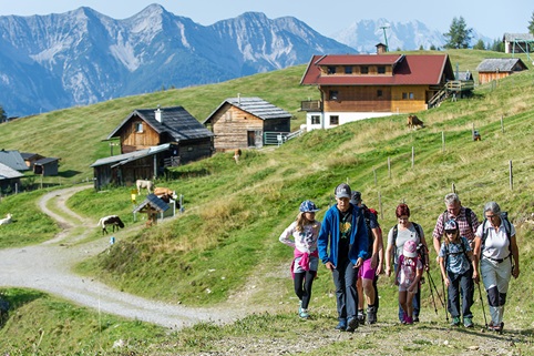 Wandern auf der Emberger Alm